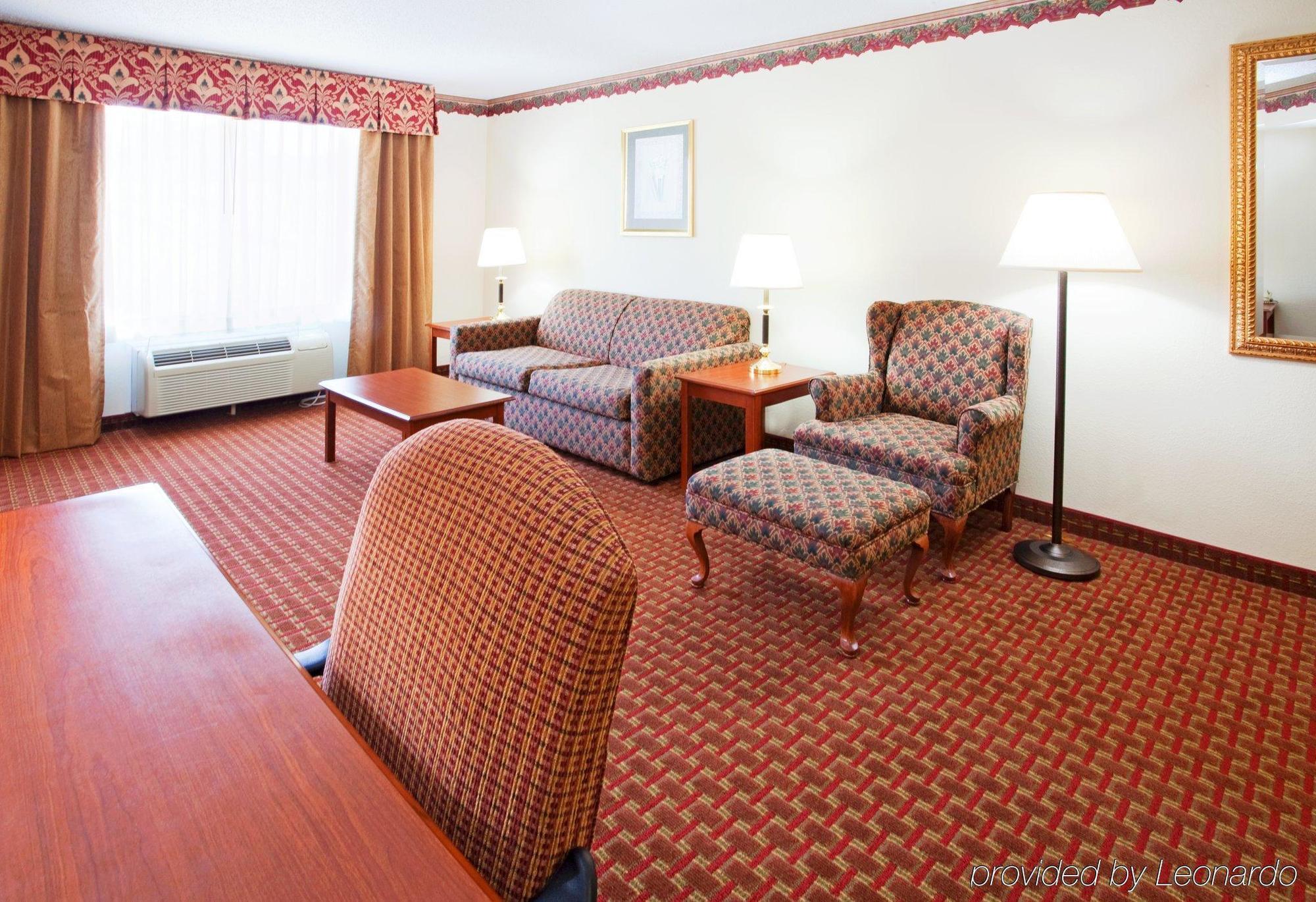 Holiday Inn Express Hillsville By Ihg Εξωτερικό φωτογραφία
