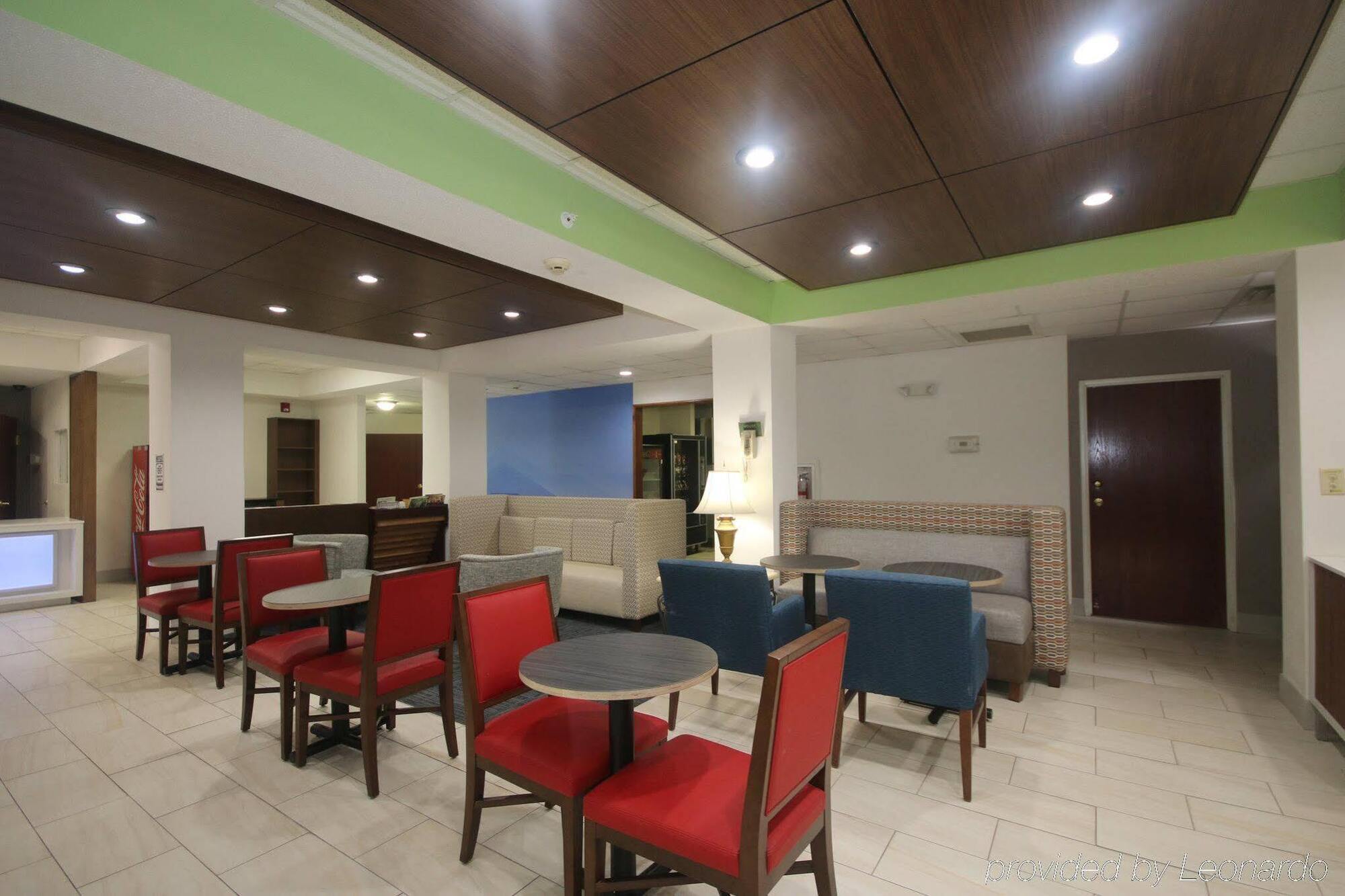 Holiday Inn Express Hillsville By Ihg Εξωτερικό φωτογραφία